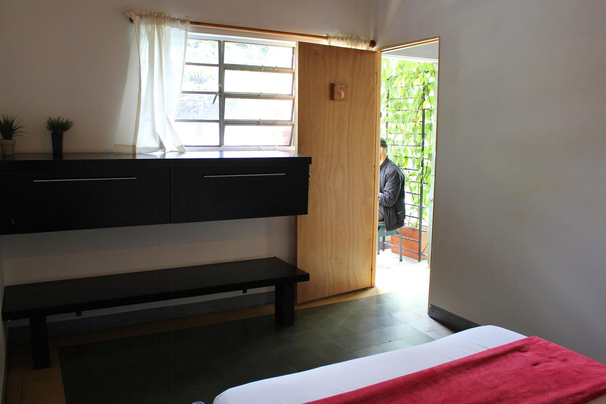 מדיין Hostal Casa Estacion מראה חיצוני תמונה