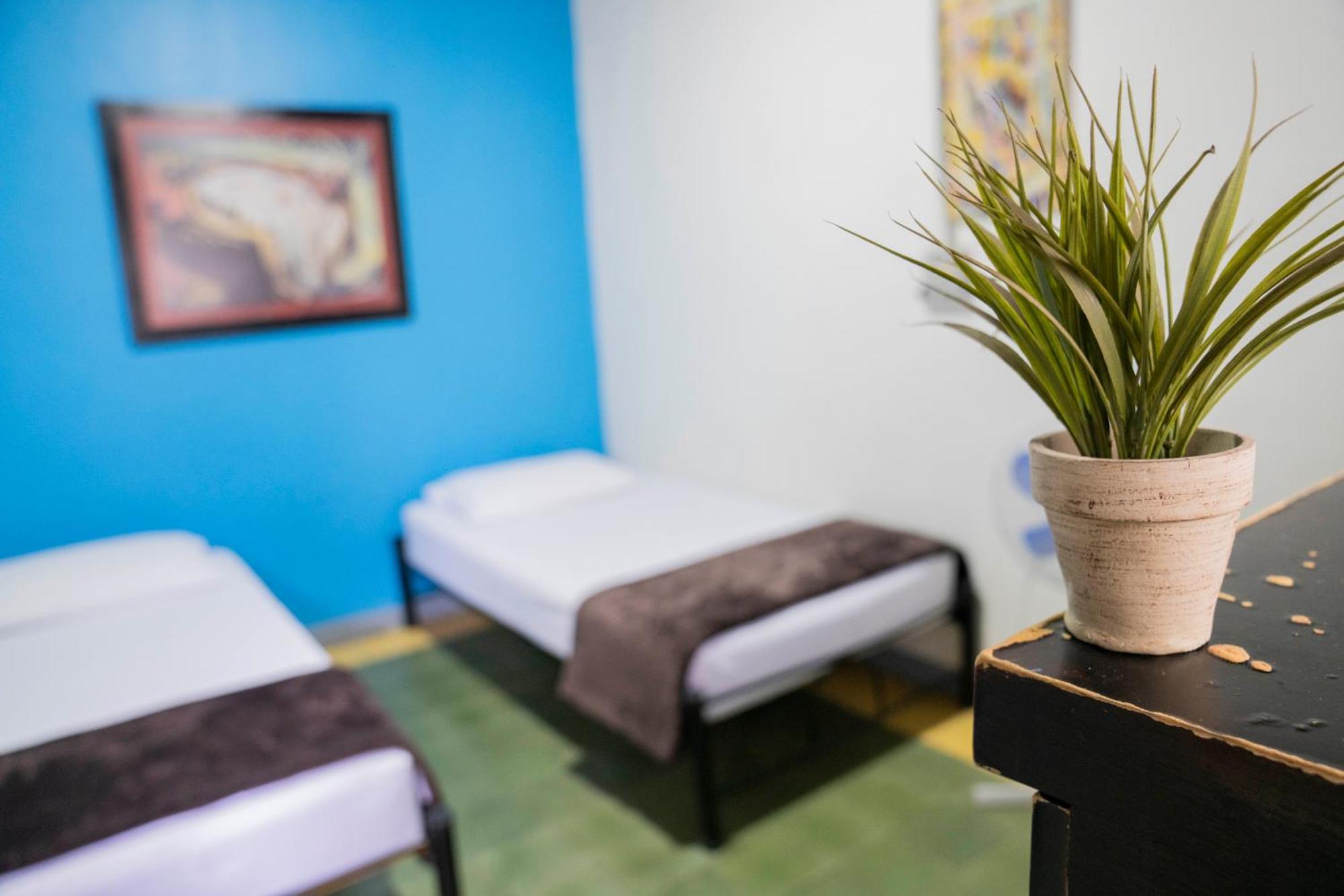מדיין Hostal Casa Estacion מראה חיצוני תמונה