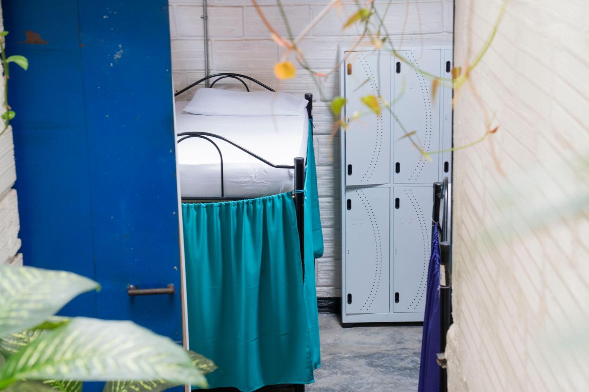 מדיין Hostal Casa Estacion מראה חיצוני תמונה