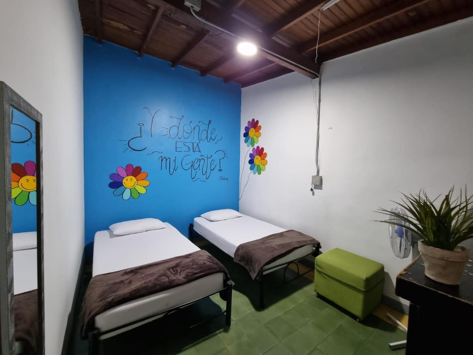 מדיין Hostal Casa Estacion מראה חיצוני תמונה